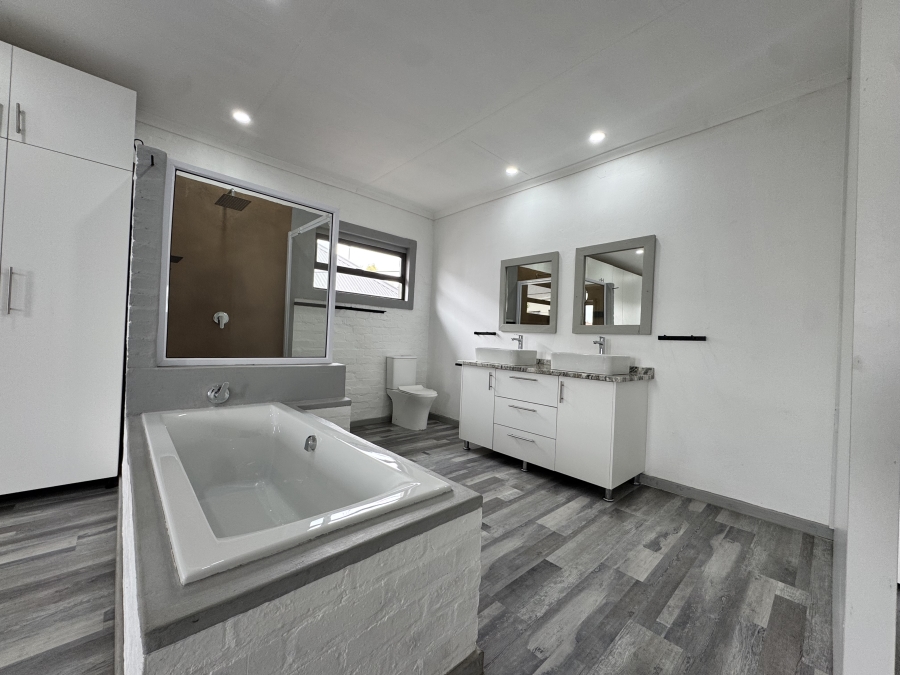 3 Bedroom Property for Sale in Wilkoppies North West